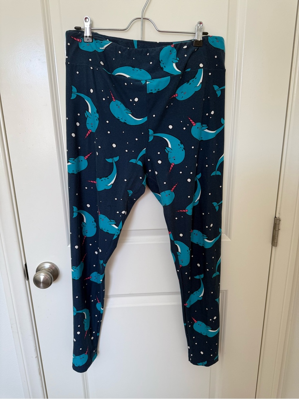LuLaRoe Navy TC: Leggings with Teal Narwhal Print
